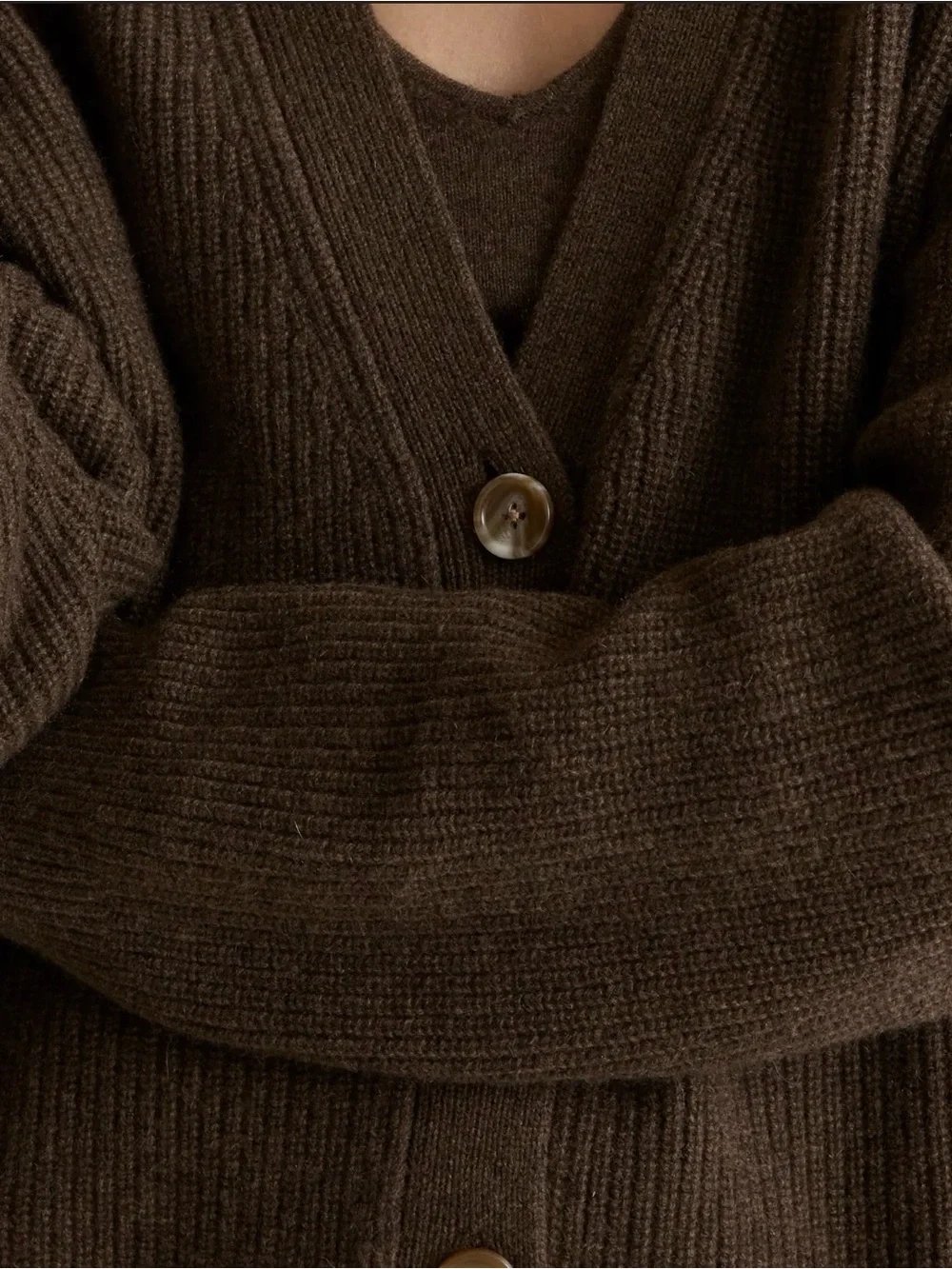 Quince | Mongolian Cashmere Fisherman Boxy
Cropped Cardigan Sweater - Picture 5 of 11